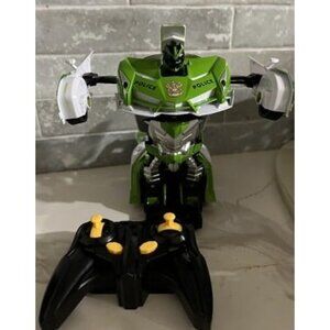 New Remote Control Car - Transform RC Cars, 2.4Ghz 1:18 Scale Transforming